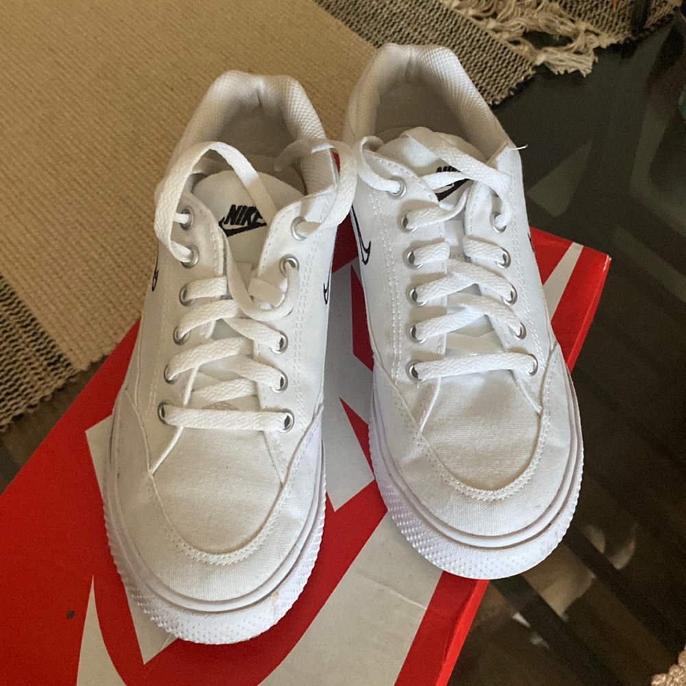 WMNS Nike GTS 97